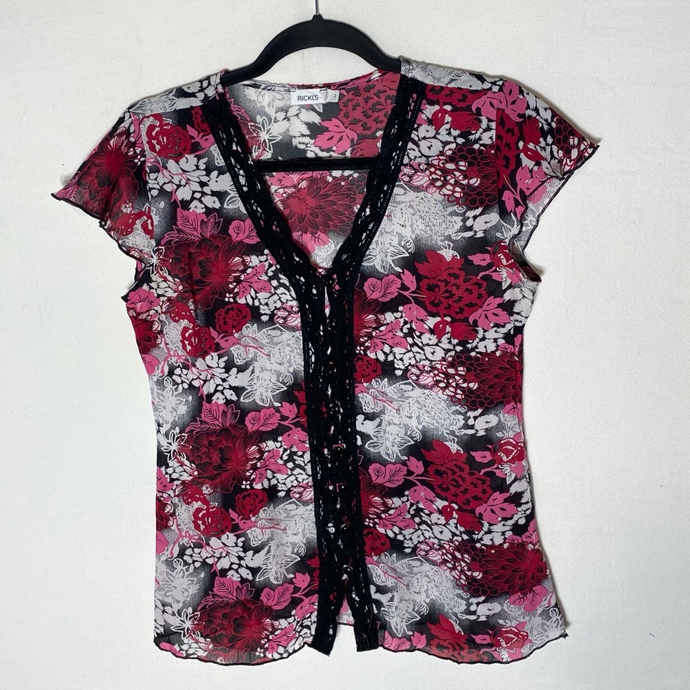 Vintage Y2K Ricki’s Pink Red White Floral Button Up Going Out Top W Lace Trim 2